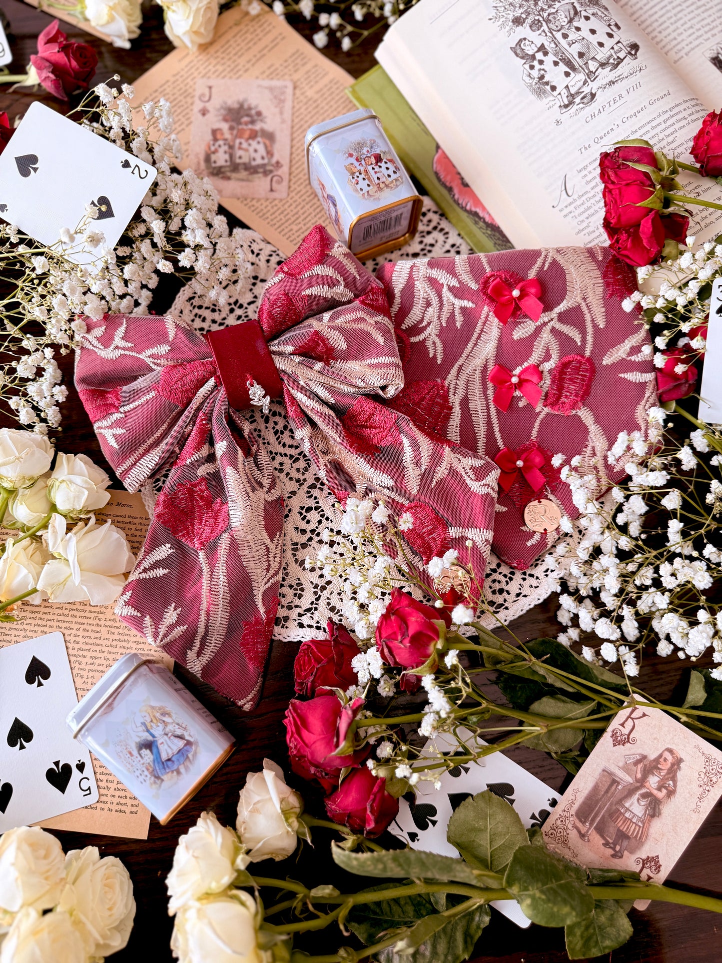 Paint the Roses Red 🌹